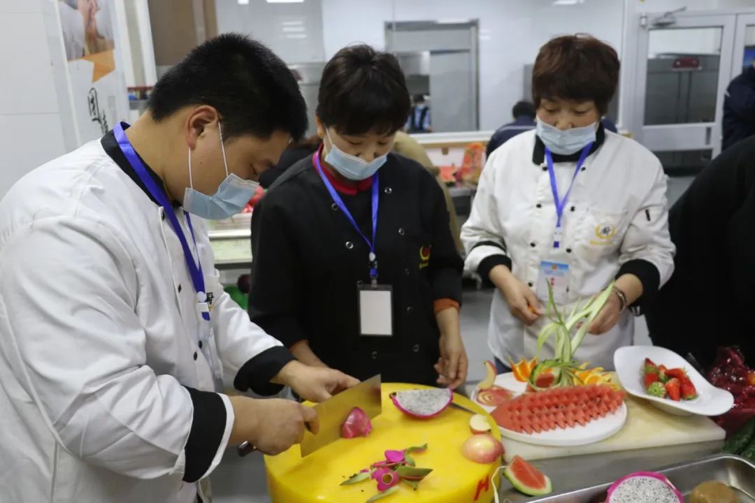 “智慧廚都·匠心廚藝”第二屆職工廚藝大賽圓滿成功-彩涂板代理廠家宏鑫源(圖3)